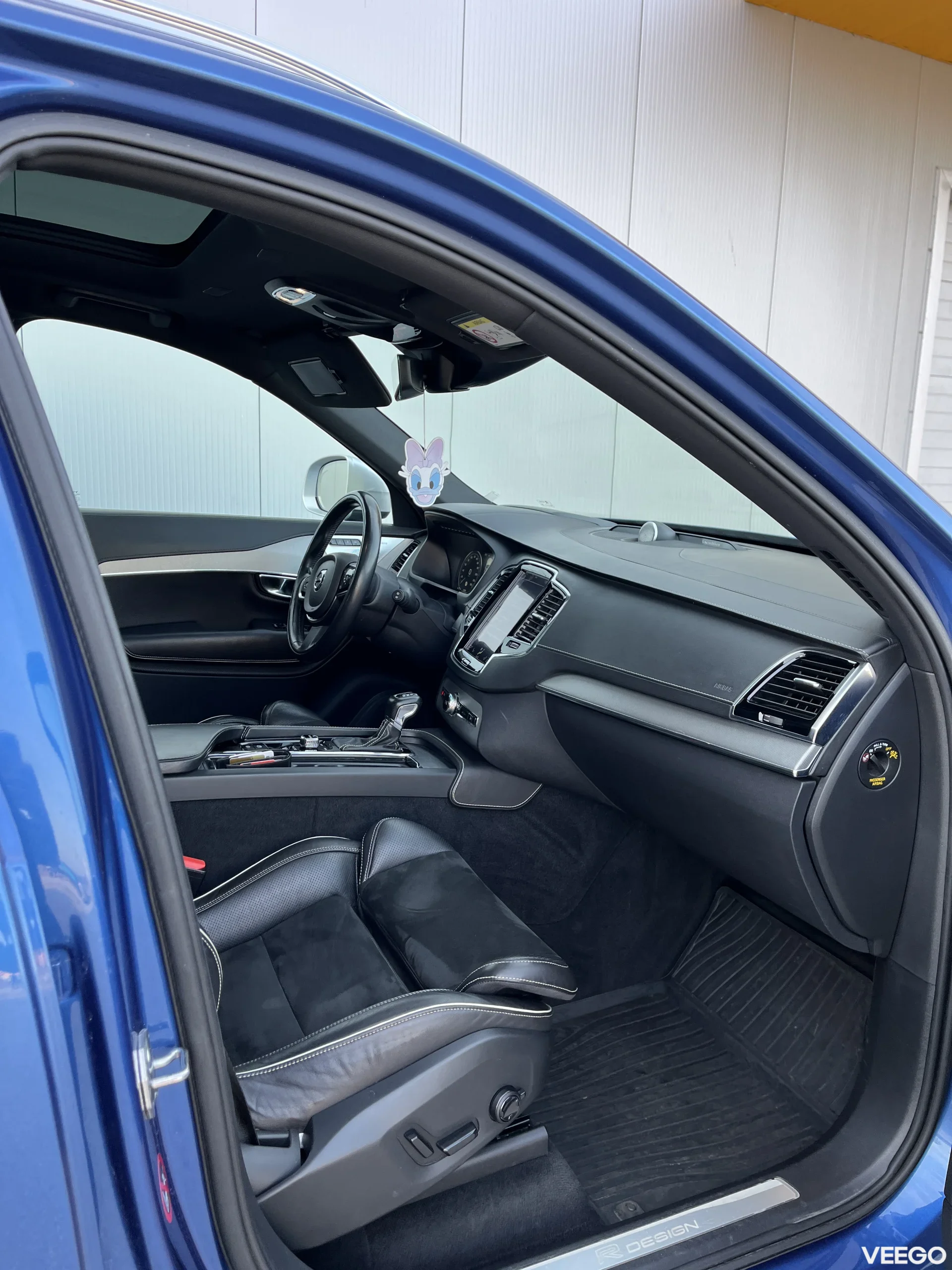 Volvo XC90 R-Design/HUD/B&W/7-seat/pano 2.0 165kW