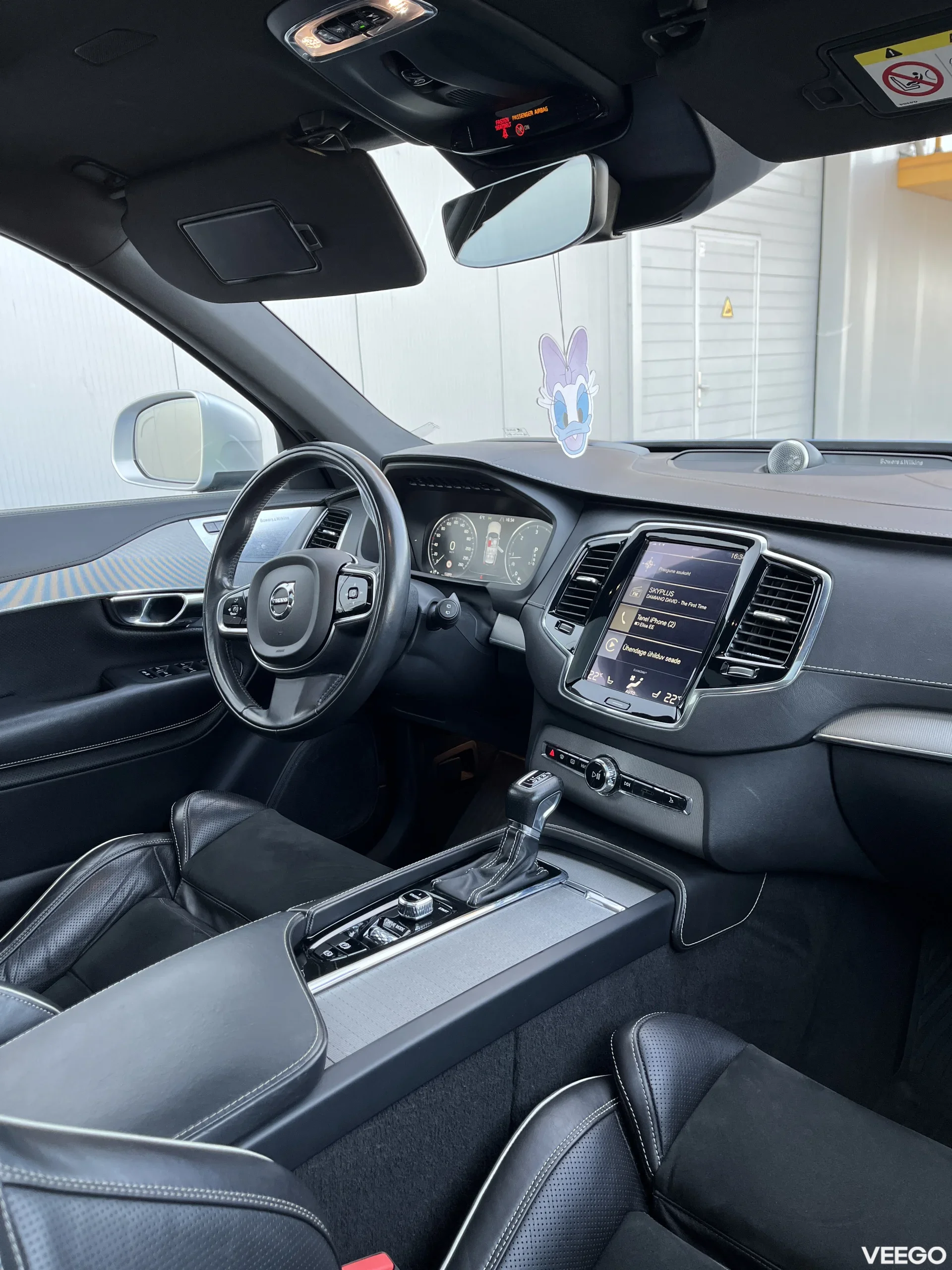 Volvo XC90 R-Design/HUD/B&W/7-seat/pano 2.0 165kW