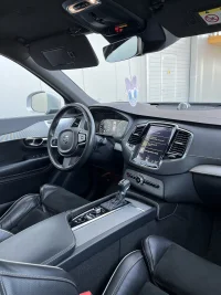 Volvo XC90 R-Design/HUD/B&W/7-seat/pano 2.0 165kW thumbnail