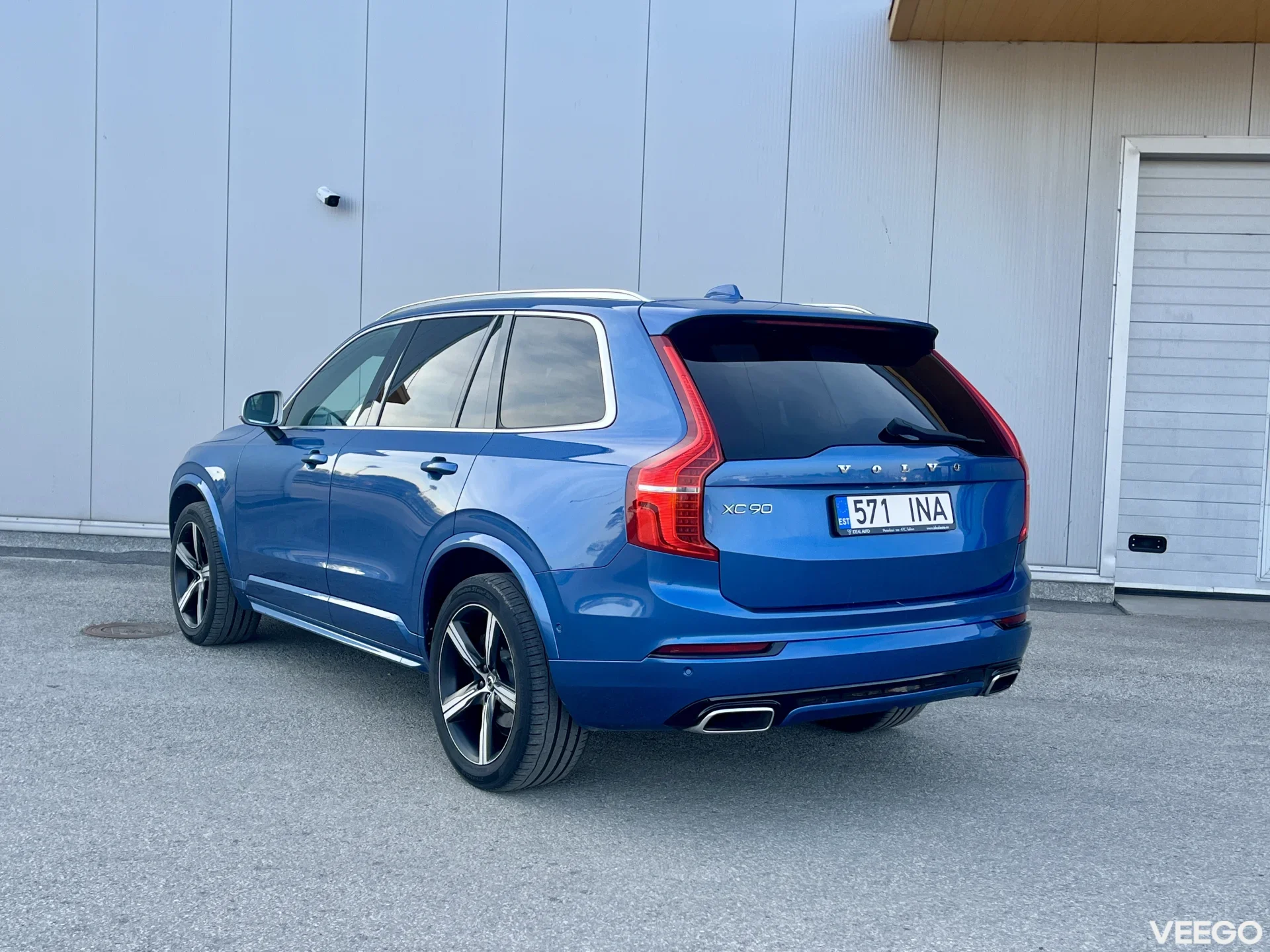 Volvo XC90 R-Design/HUD/B&W/7-seat/pano 2.0 165kW