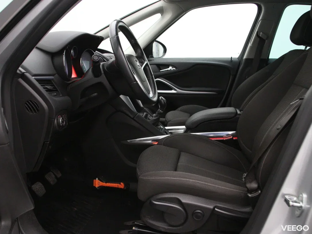 Opel zafira-tourer 1.6 100kW