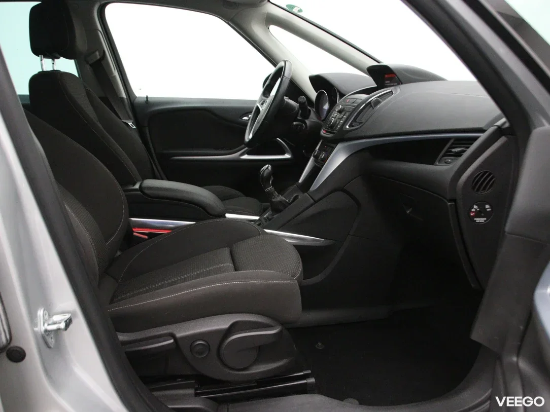 Opel zafira-tourer 1.6 100kW