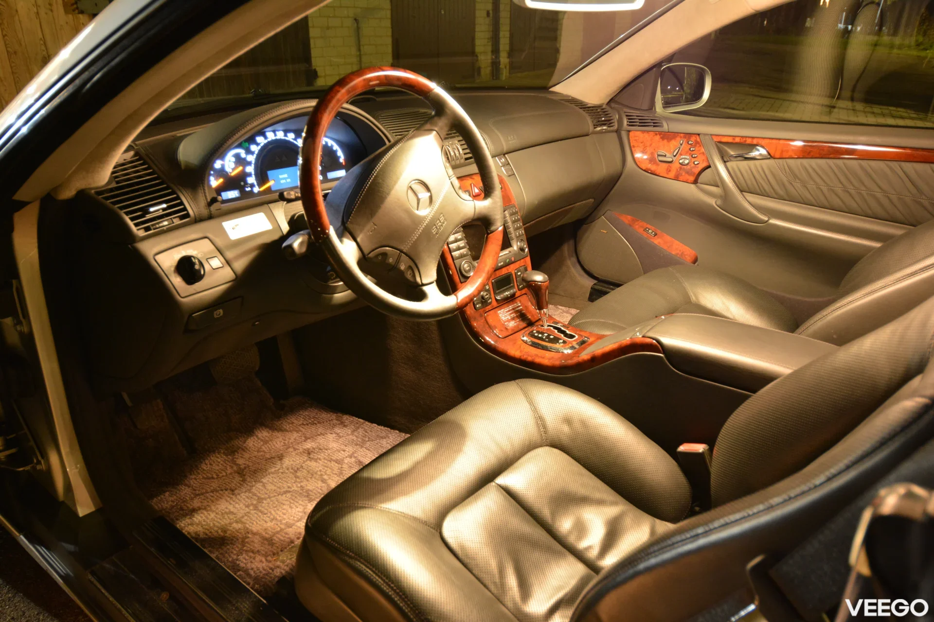 Mercedes-Benz CL600 5.5 368kW