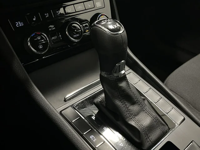 Image of Skoda Superb Combi Active Plus FL 4x4 2 140kW