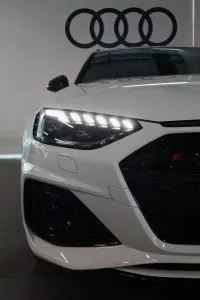 Audi RS 4 331kW thumbnail