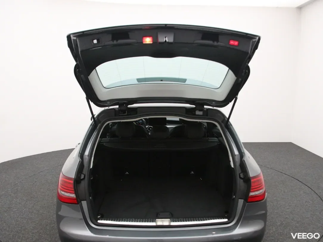 Mercedes-Benz c-200 1.6 118kW