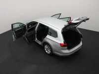 Volkswagen Passat 2 140kW thumbnail