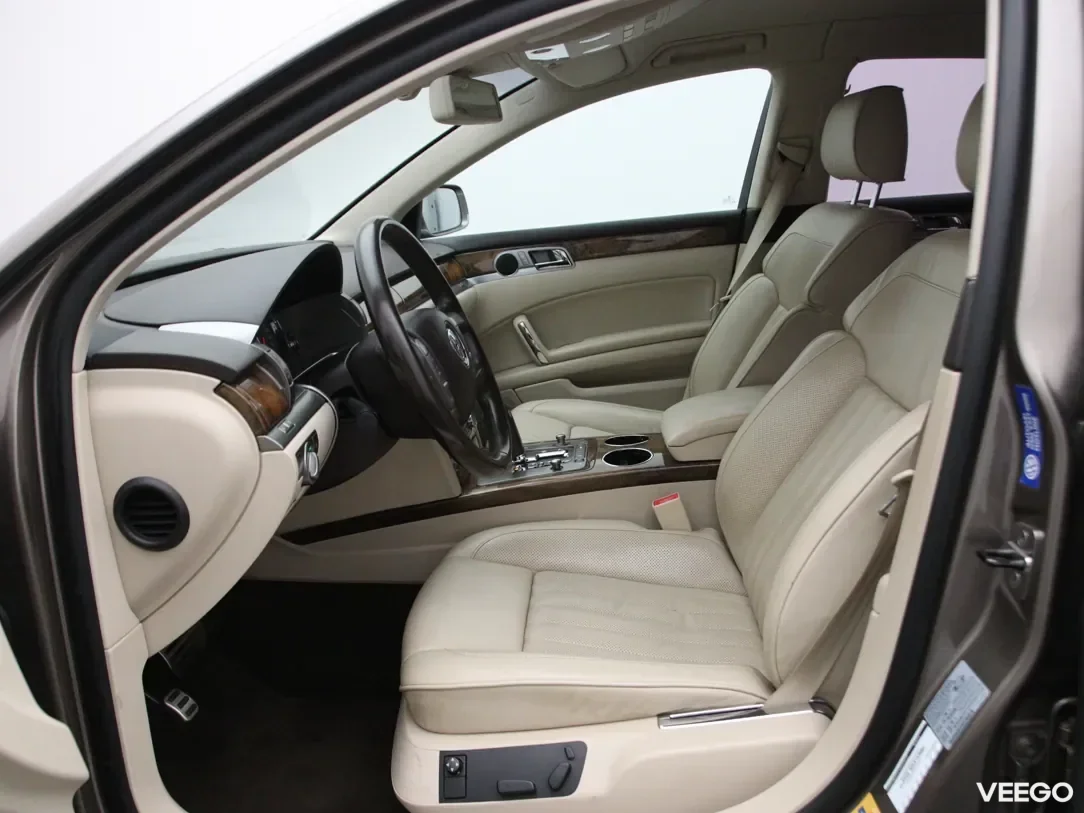 Volkswagen Phaeton 3 176kW