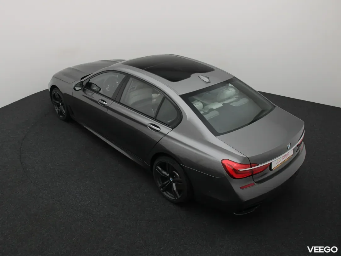 BMW 750 4.4 330kW