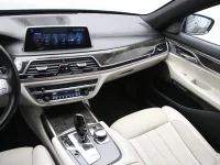 BMW 750 4.4 330kW thumbnail