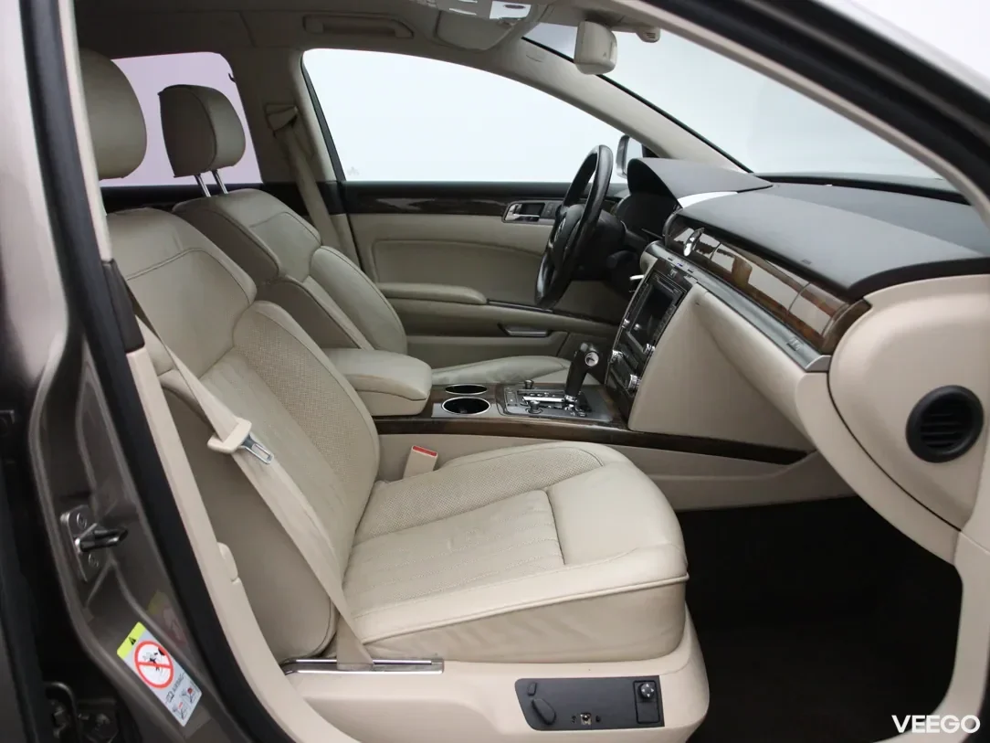 Volkswagen Phaeton 3 176kW