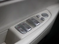 BMW 750 4.4 330kW thumbnail