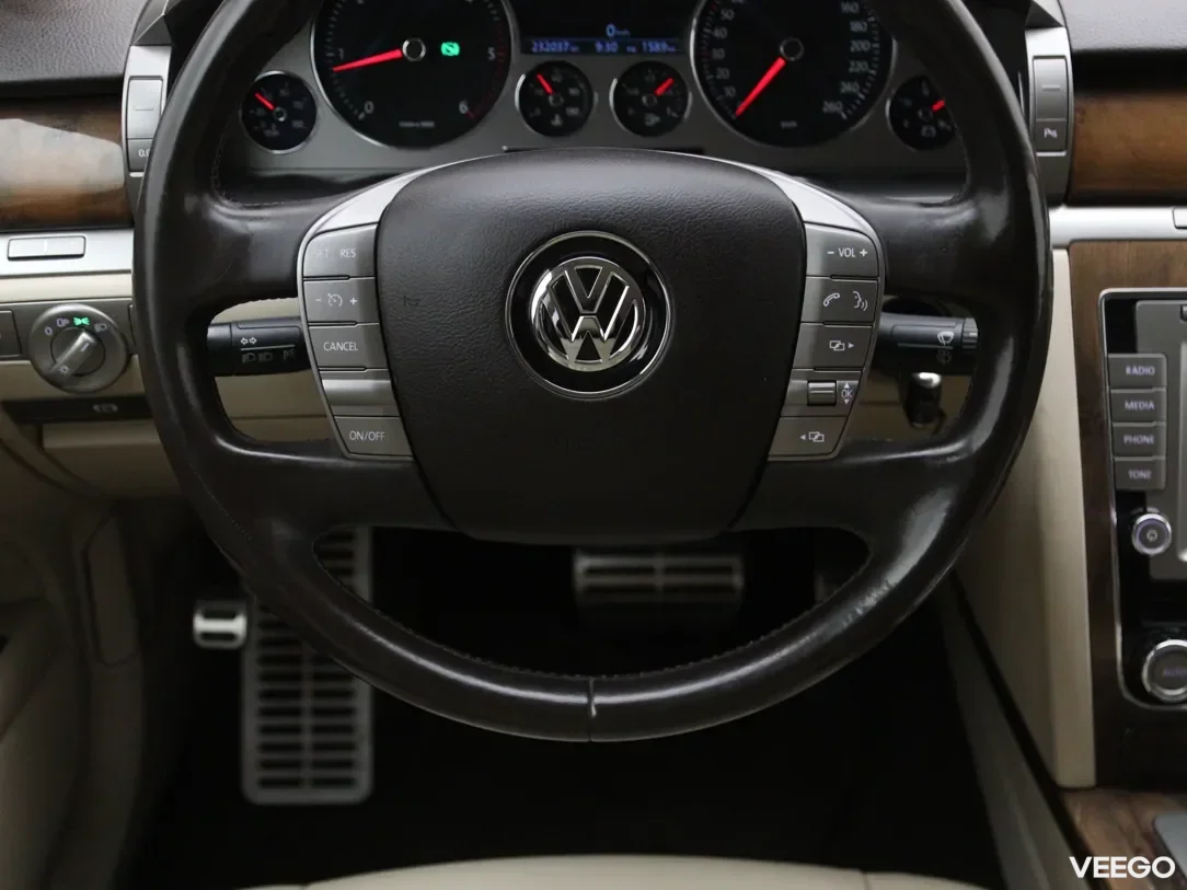 Volkswagen Phaeton 3 176kW