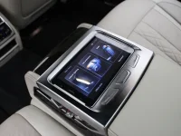 BMW 750 4.4 330kW thumbnail