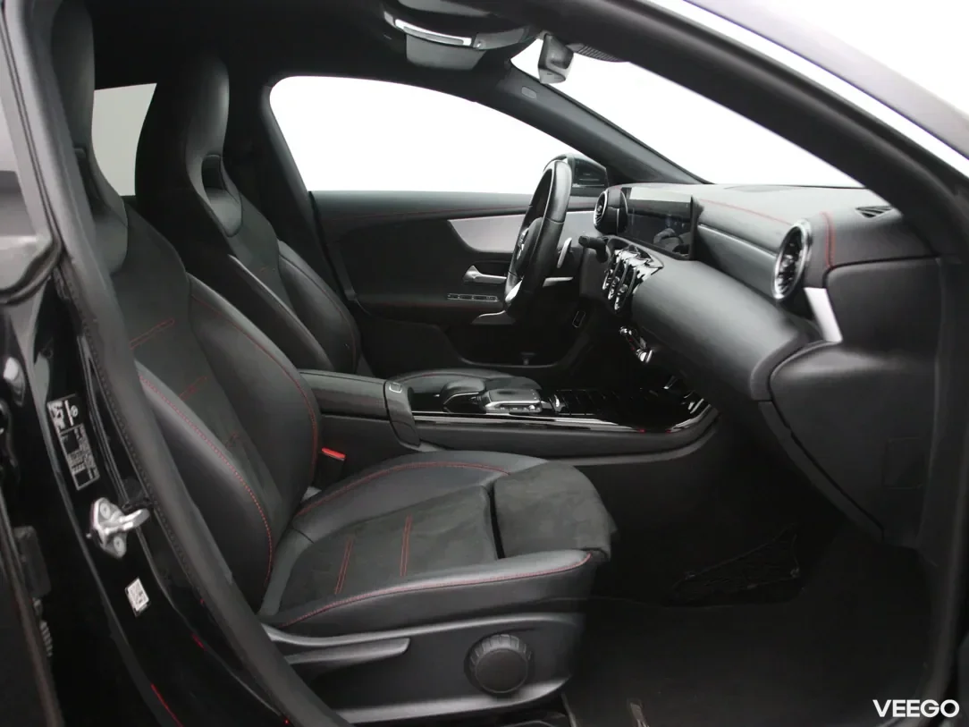 Mercedes-Benz cla-200 2 110kW