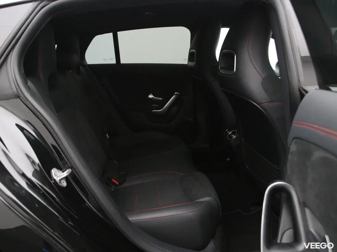 Mercedes-Benz cla-200 2 110kW