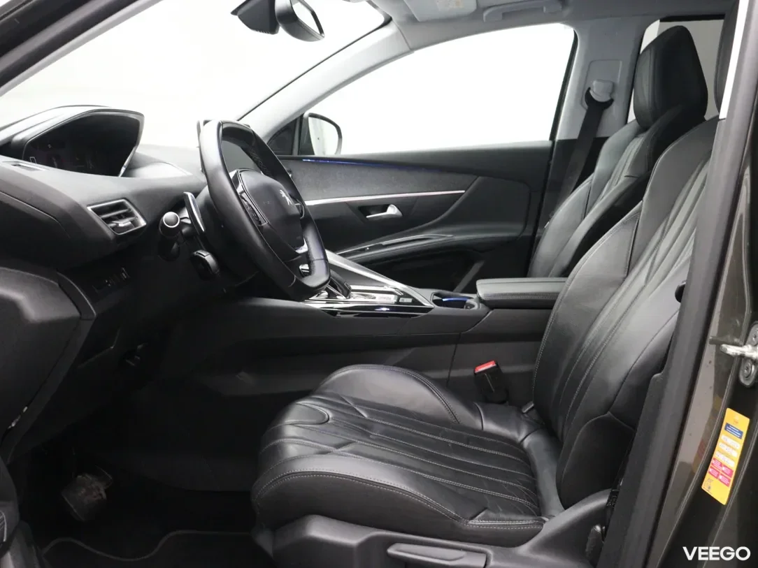 Peugeot 5008 1.5 96kW