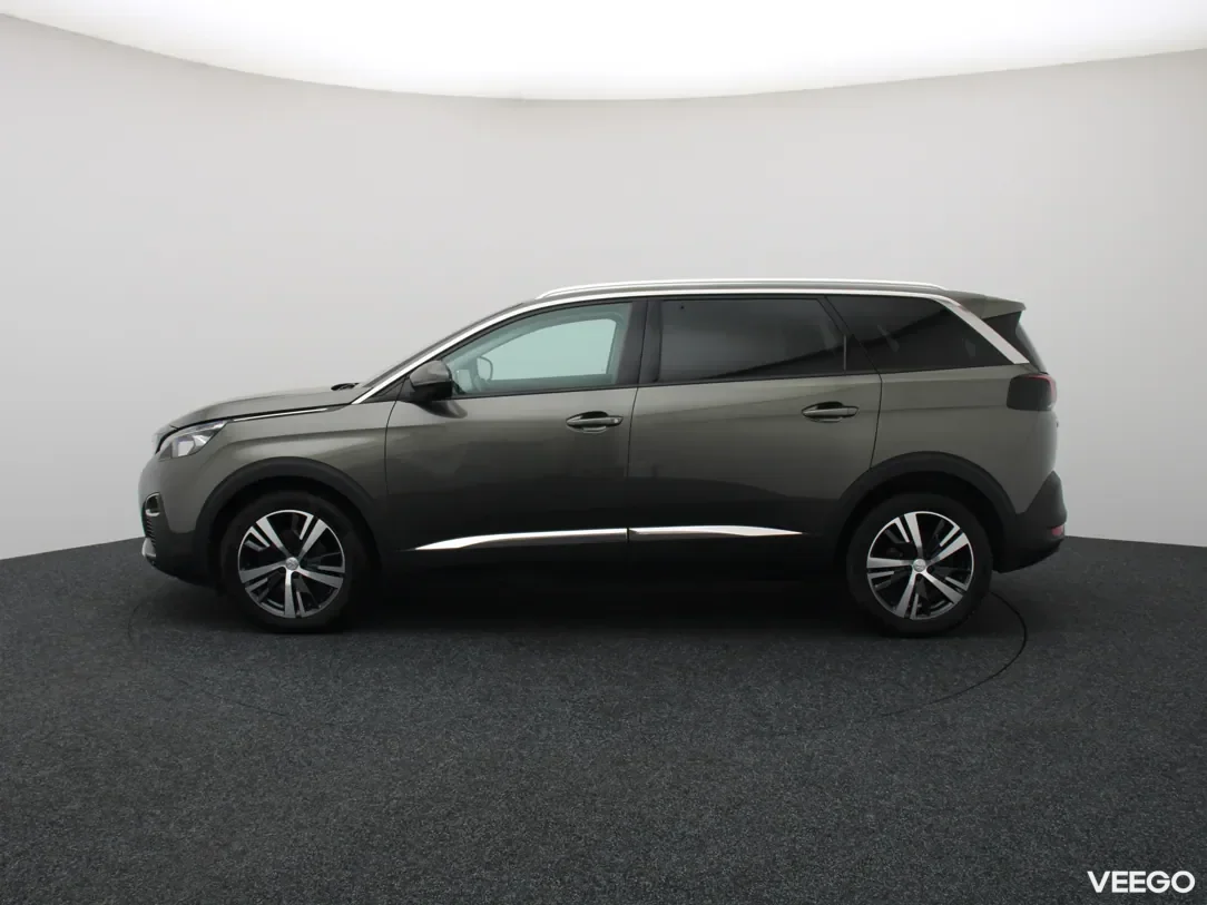 Peugeot 5008 1.5 96kW