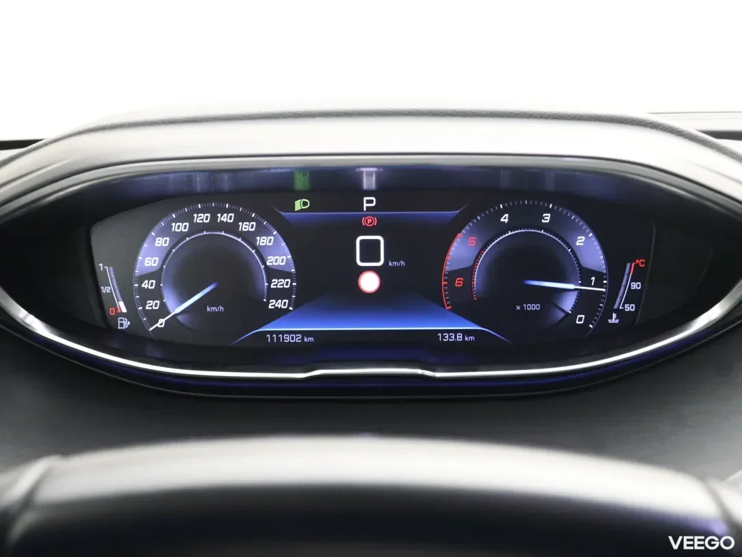 Peugeot 5008 1.5 96kW