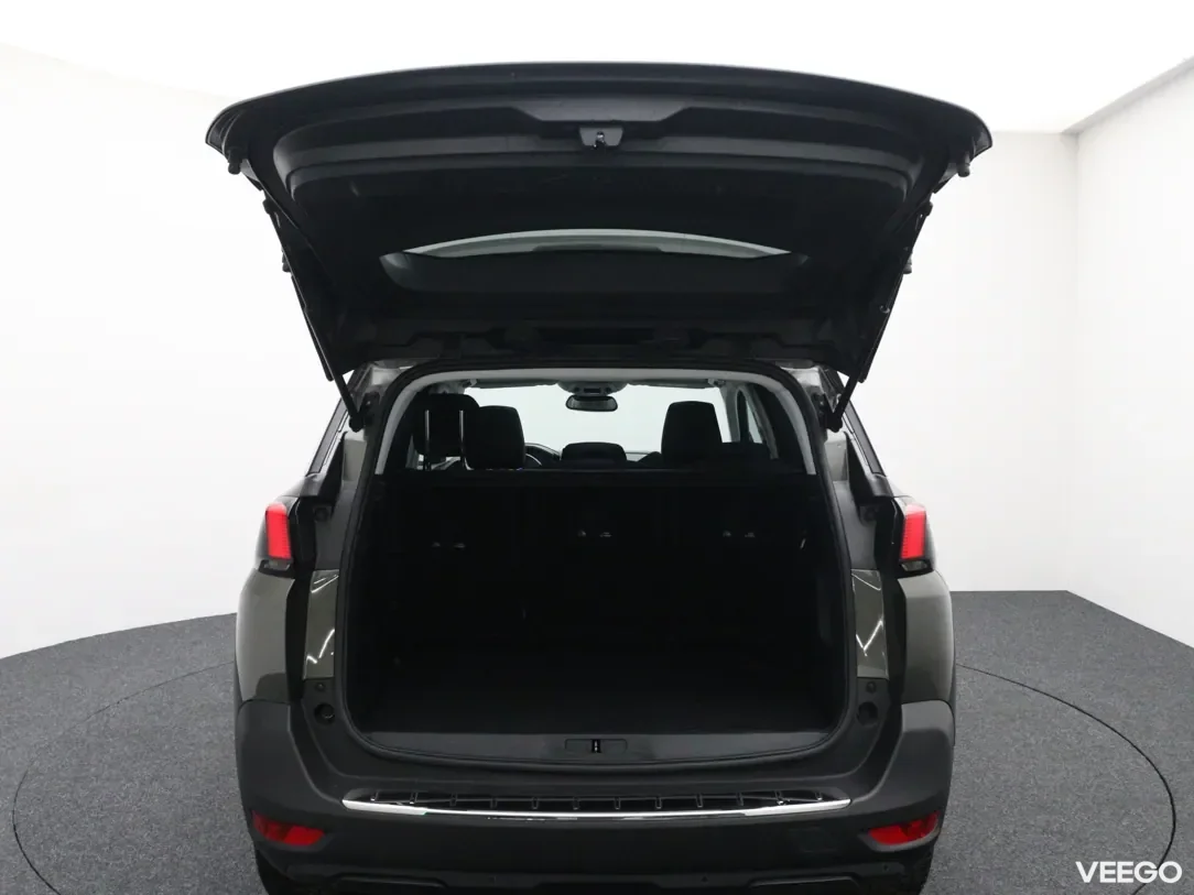 Peugeot 5008 1.5 96kW