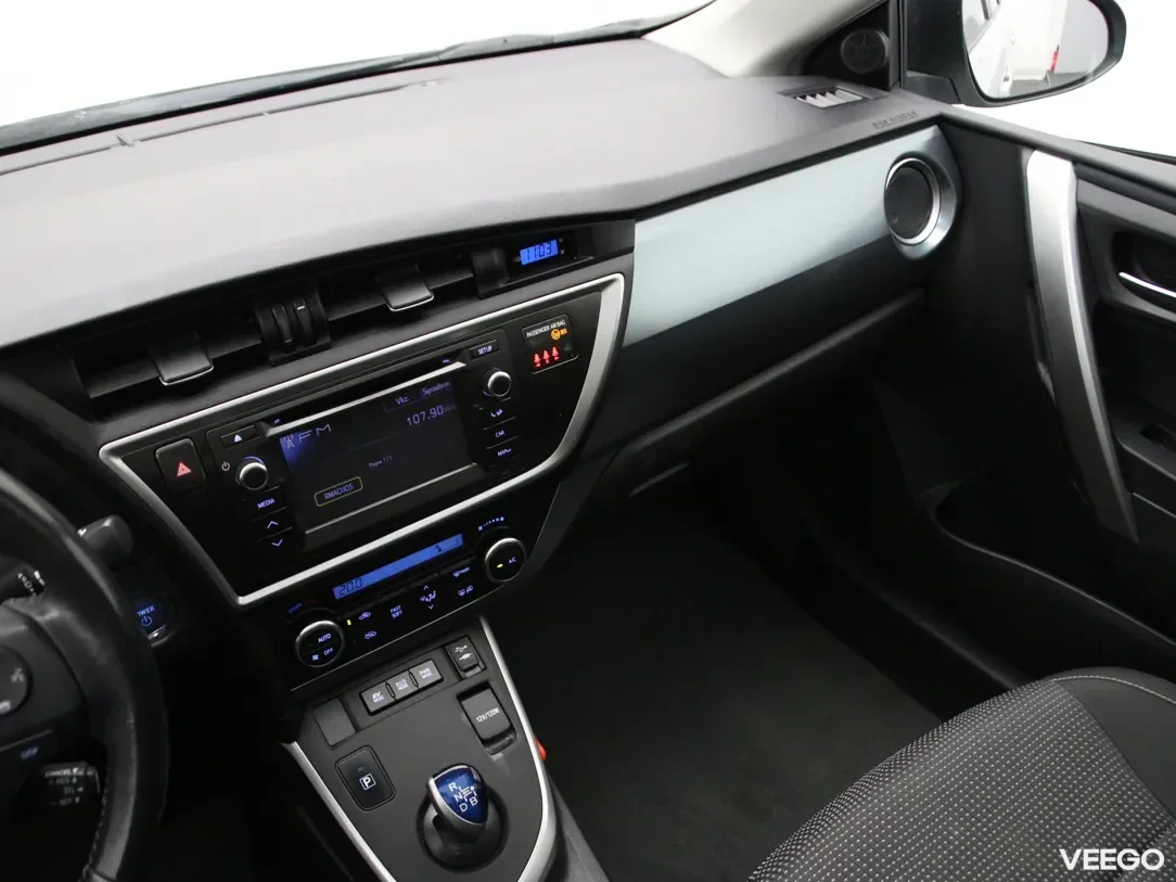 Toyota Auris 1.8 100kW