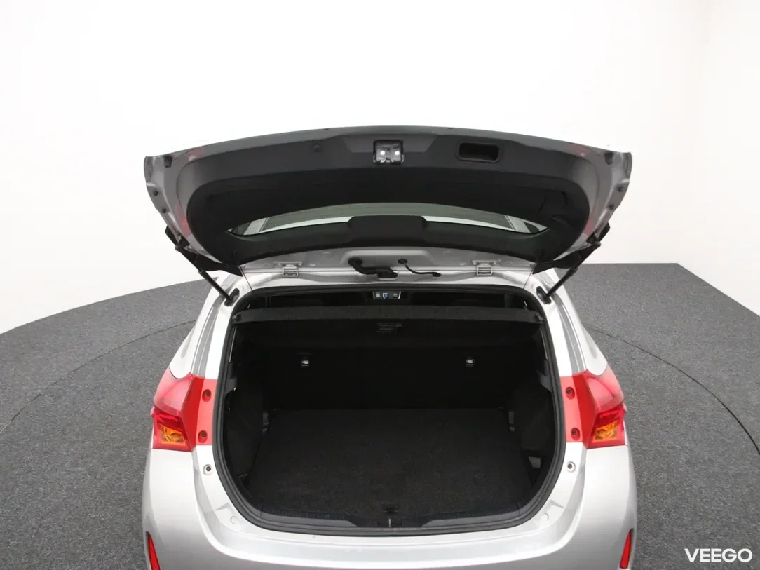 Toyota Auris 1.8 100kW