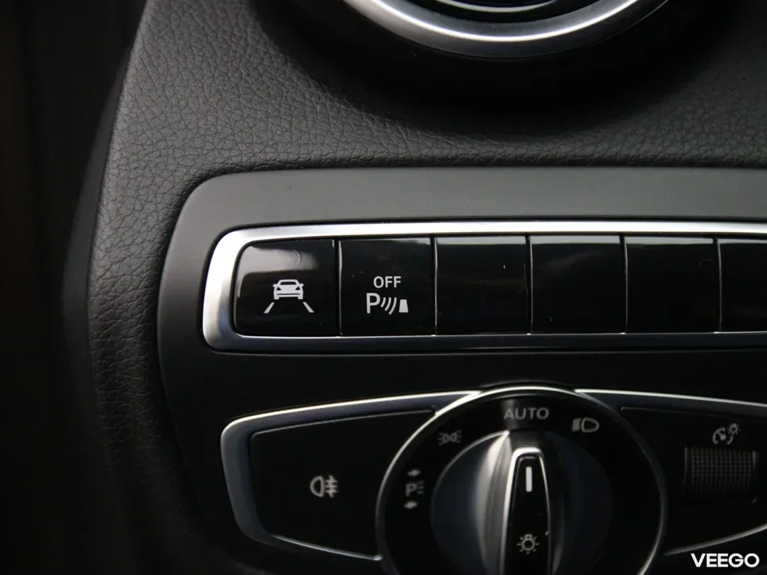 Mercedes-Benz C220 2.1 125kW