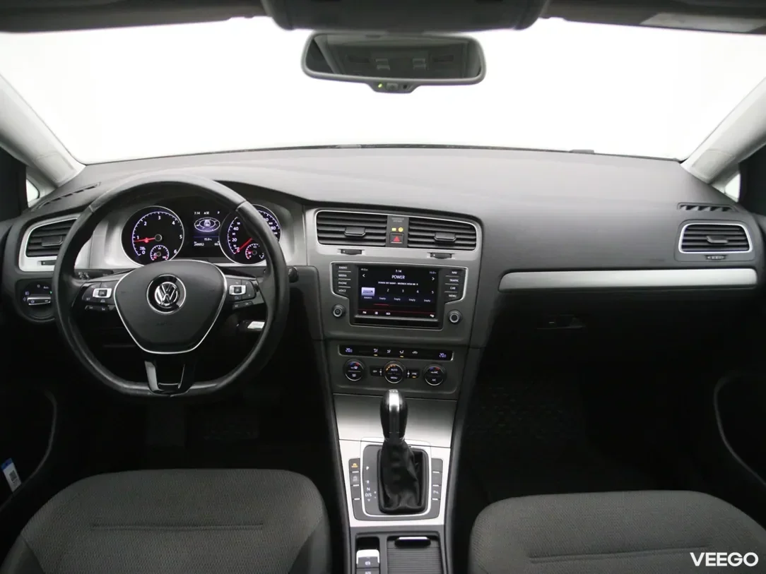 Volkswagen Golf 1.6 81kW