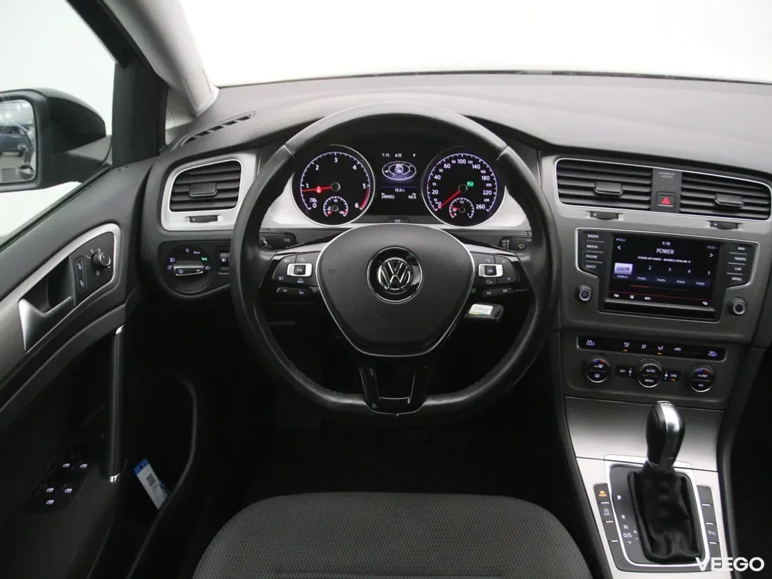 Volkswagen Golf 1.6 81kW