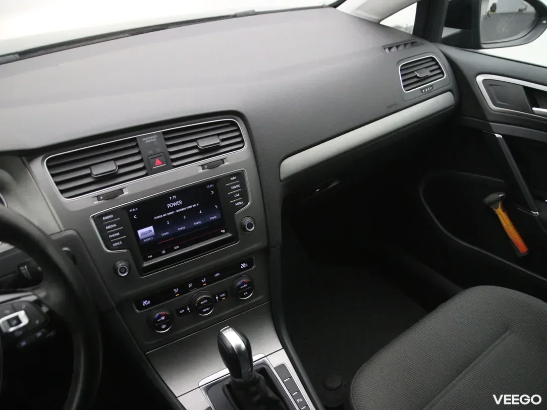 Volkswagen Golf 1.6 81kW