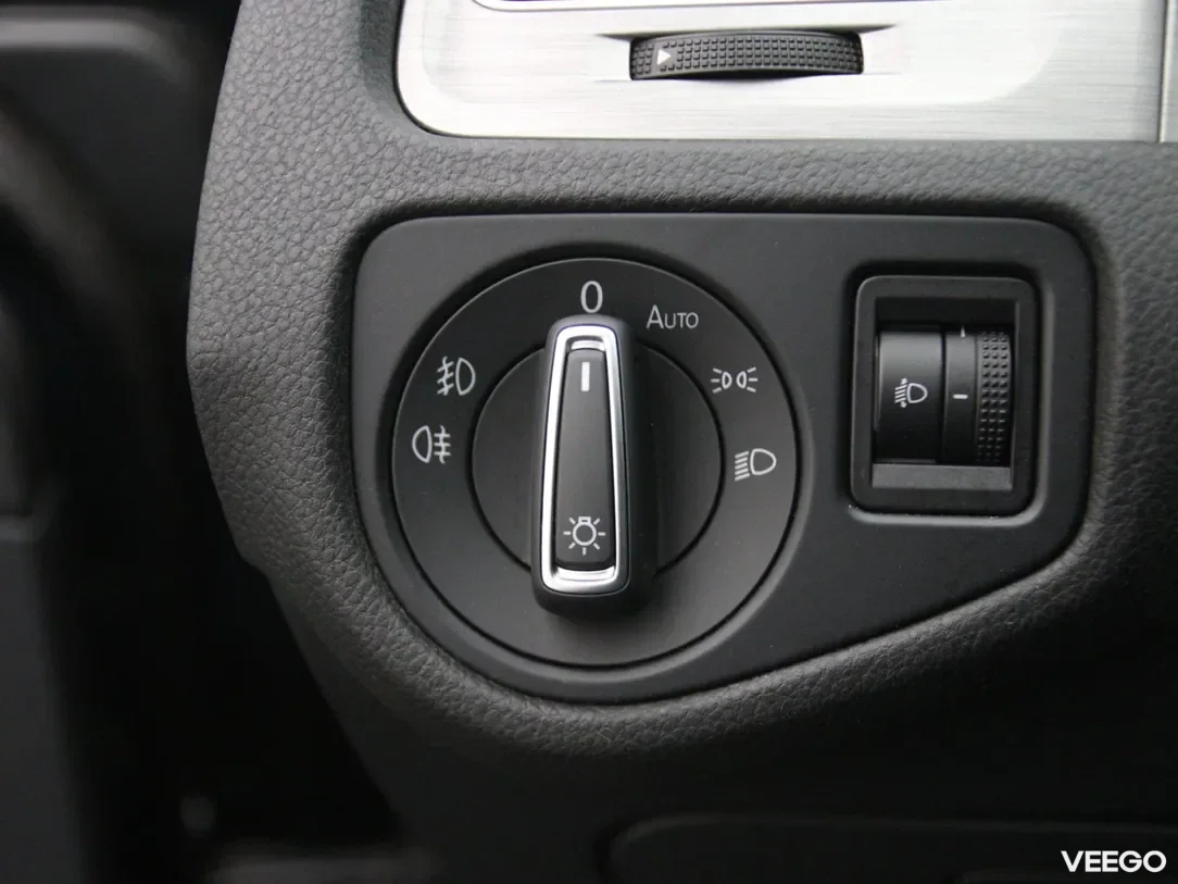 Volkswagen Golf 1.6 81kW