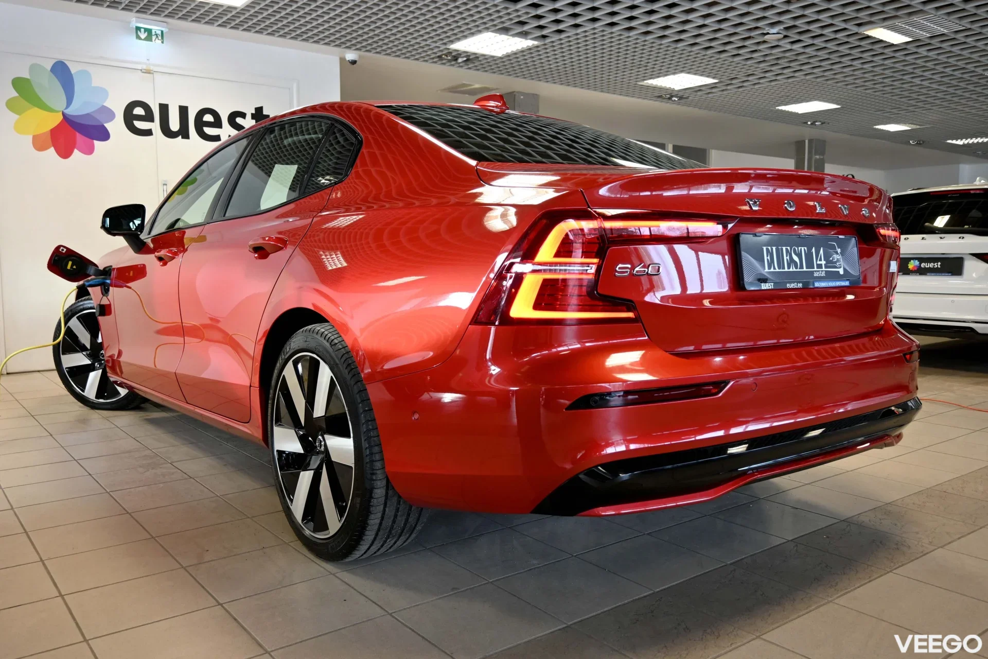 Volvo S60 AWD B&W LUXURY+ ULTIMATE DARK XENIUM INTELLI 2 335kW