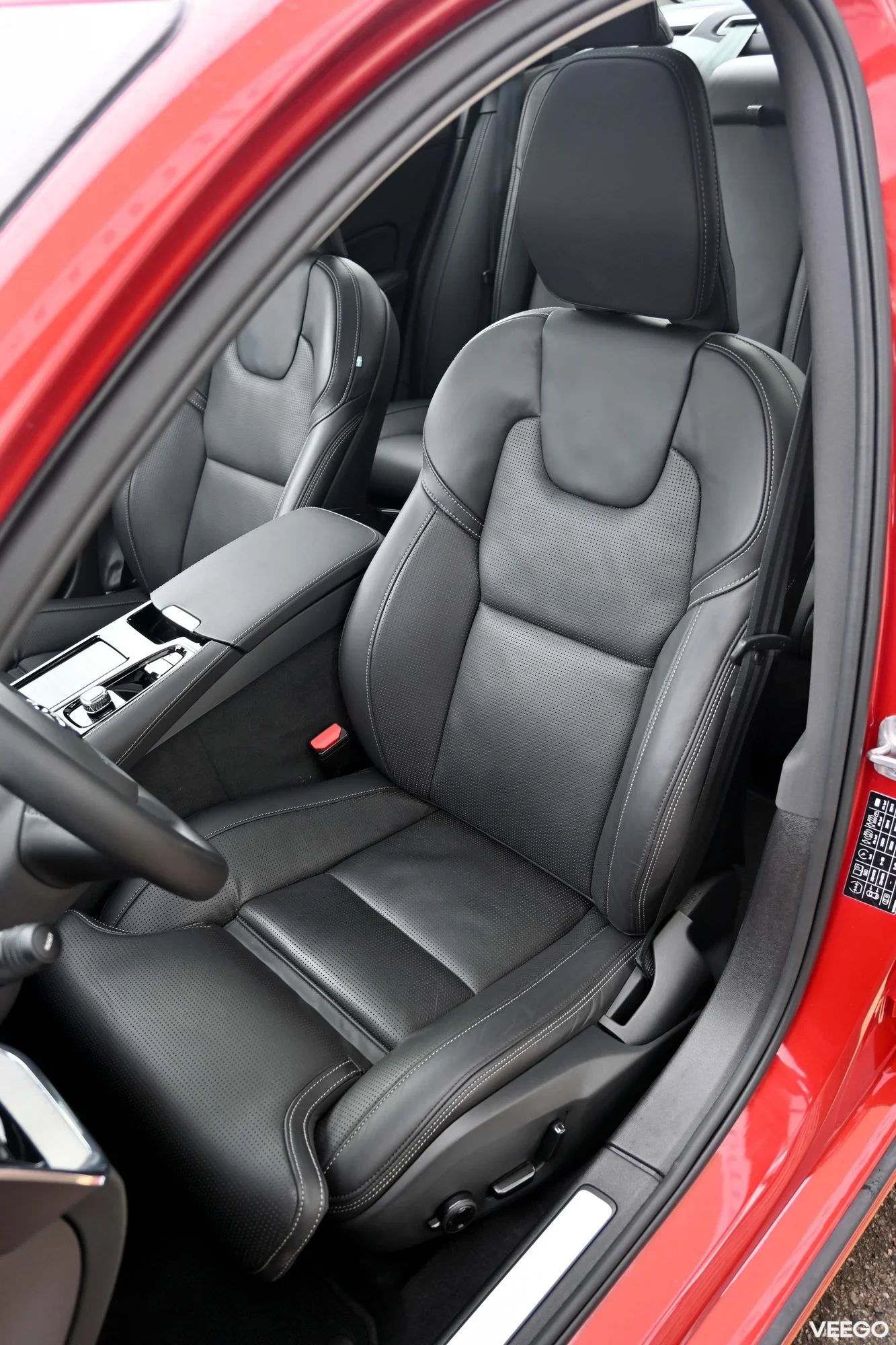 Volvo S60 AWD B&W LUXURY+ ULTIMATE DARK XENIUM INTELLI 2 335kW