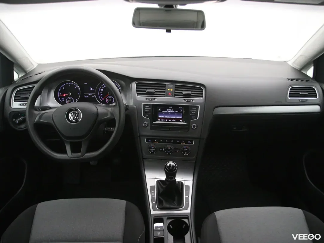 Volkswagen Golf 1.6 81kW