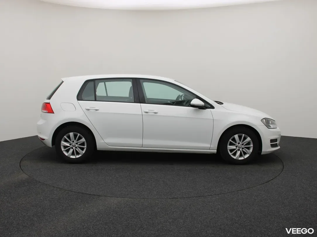 Volkswagen Golf 1.6 81kW