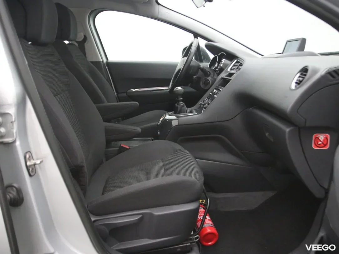 Peugeot 5008 1.6 84kW