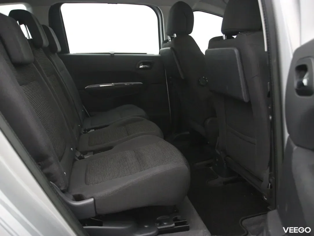 Peugeot 5008 1.6 84kW