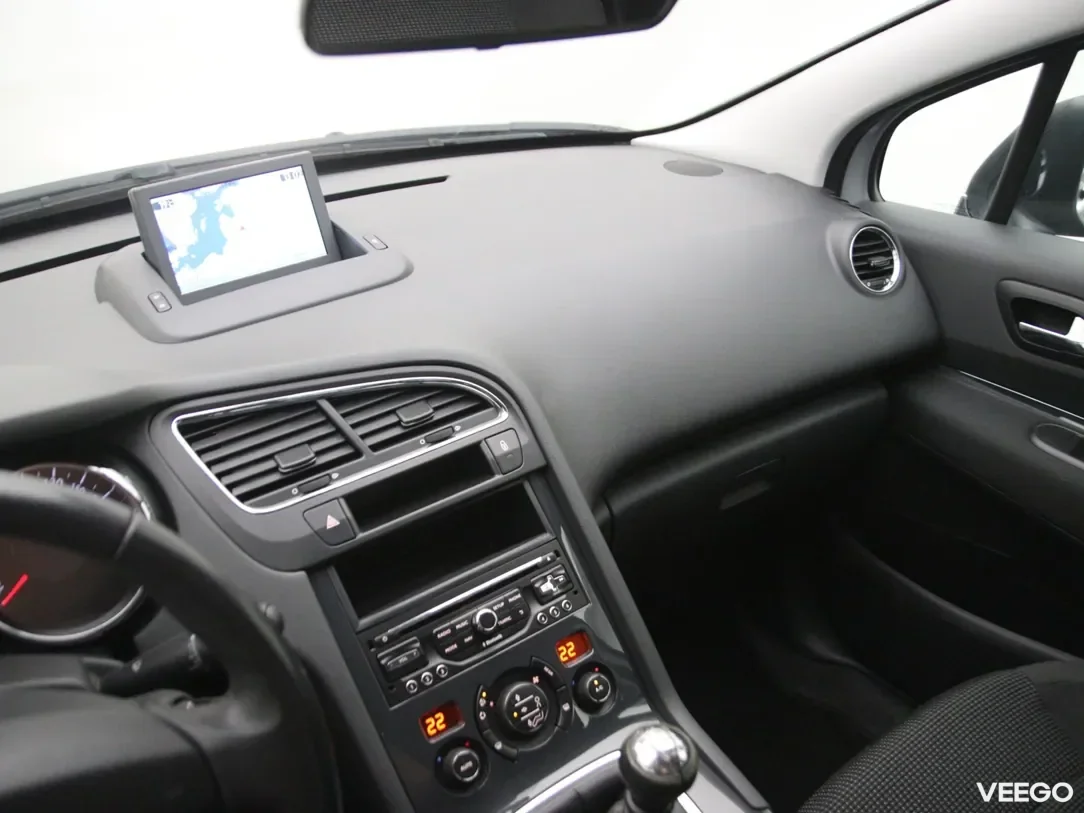 Peugeot 5008 1.6 84kW