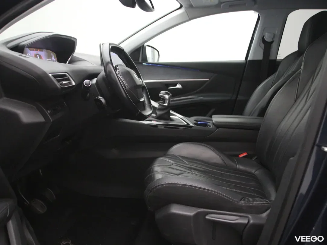 Peugeot 5008 1.5 96kW