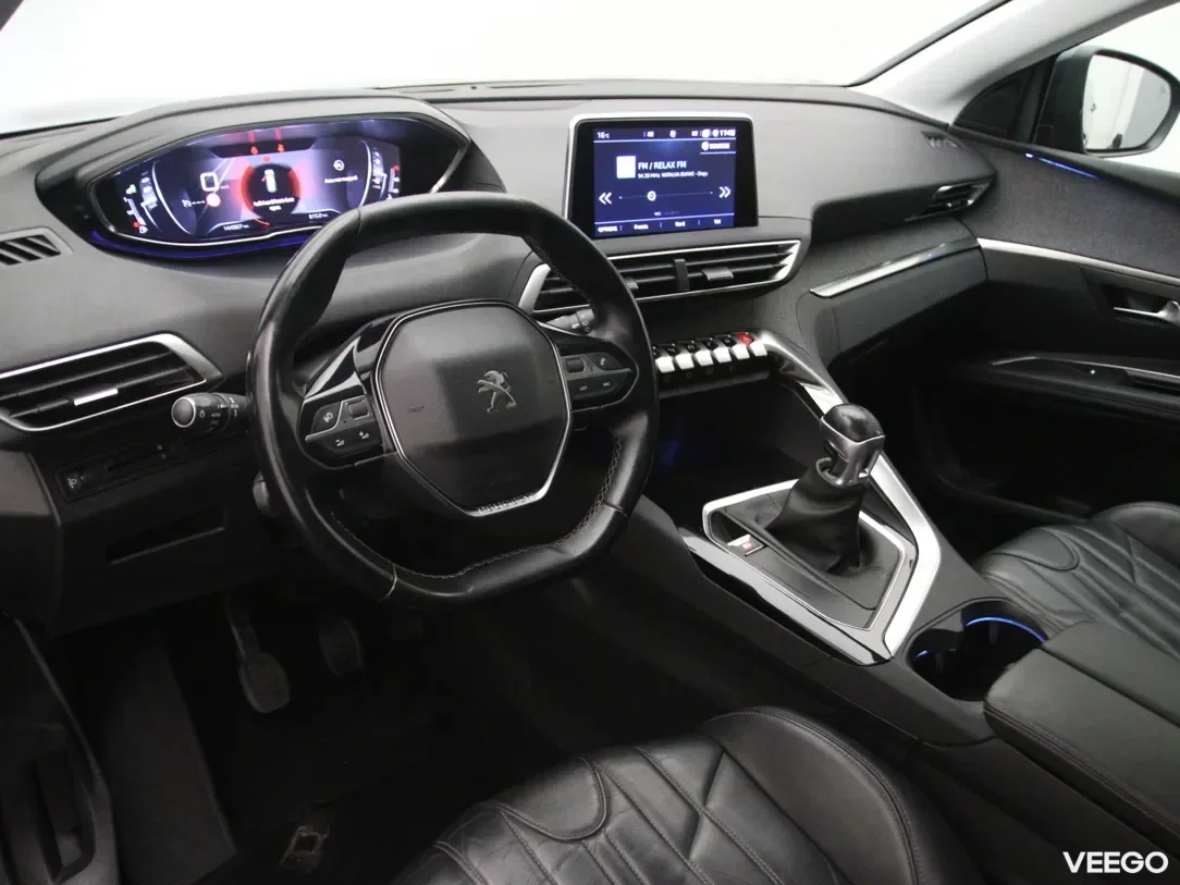 Peugeot 5008 1.5 96kW