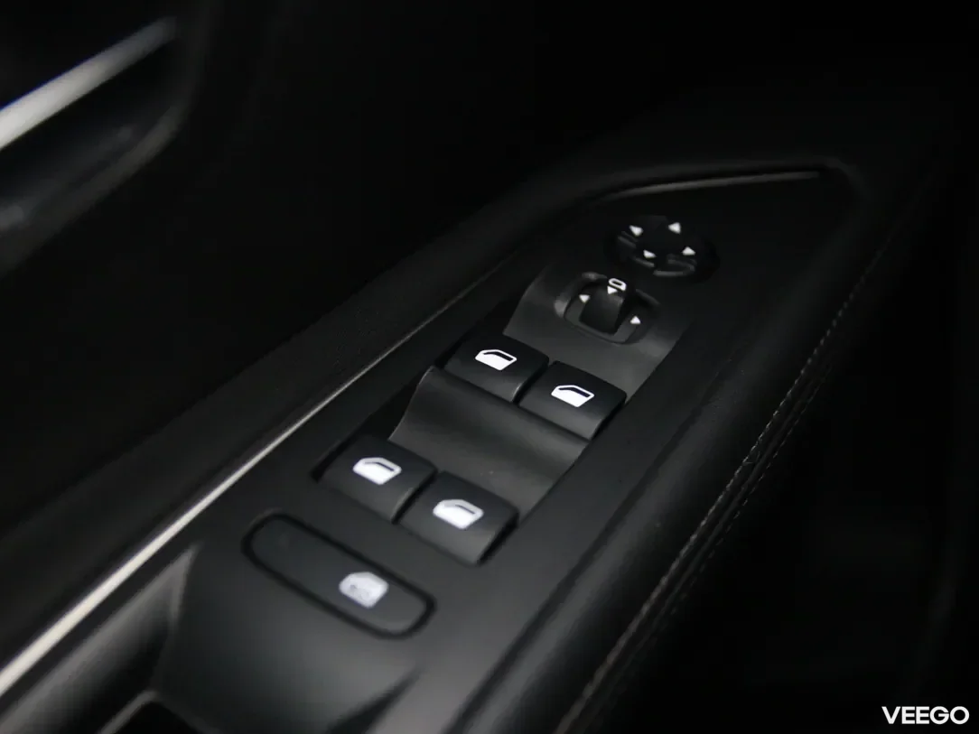 Peugeot 5008 1.5 96kW