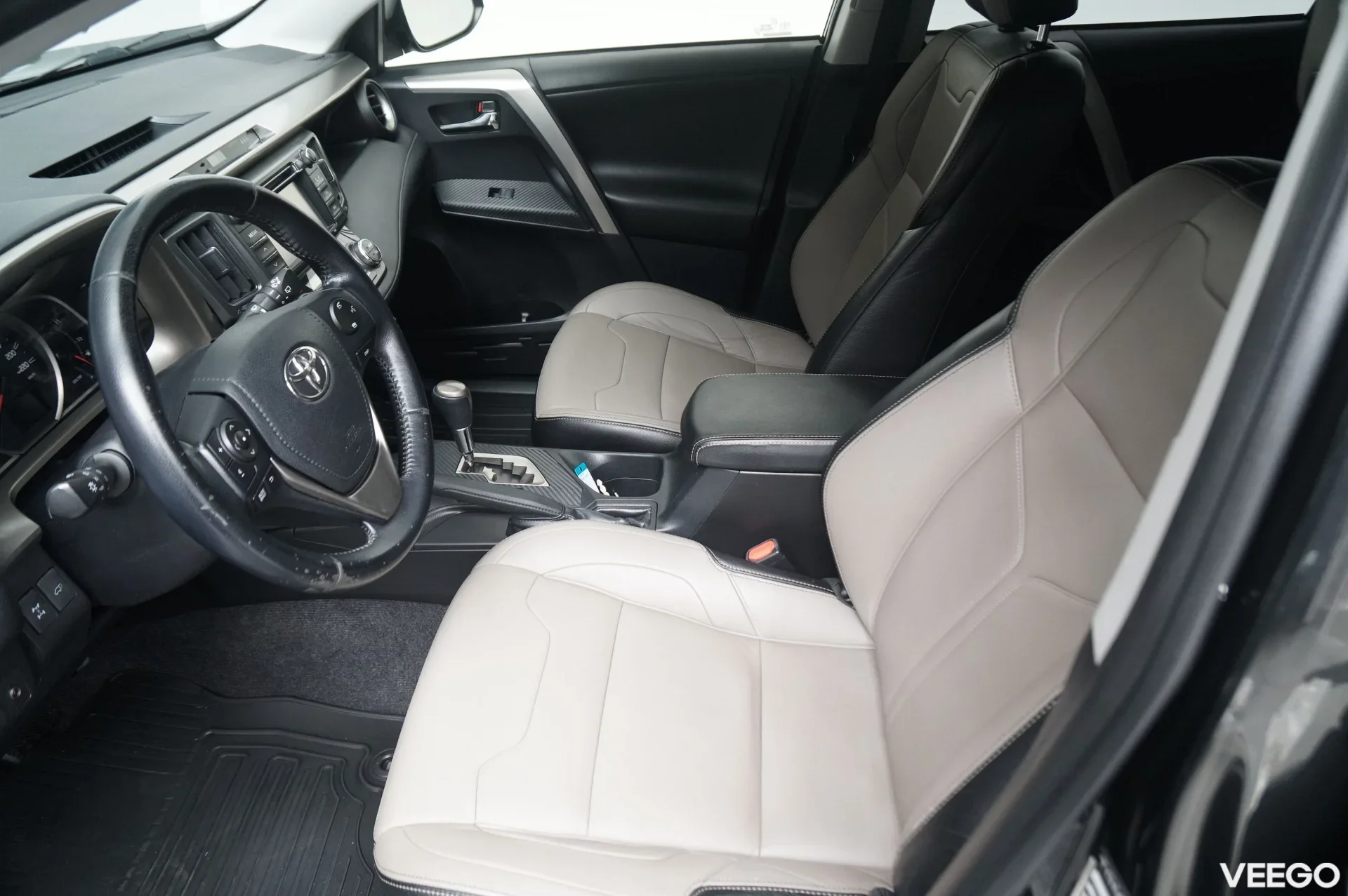 Toyota RAV4 Luxury 2 111kW