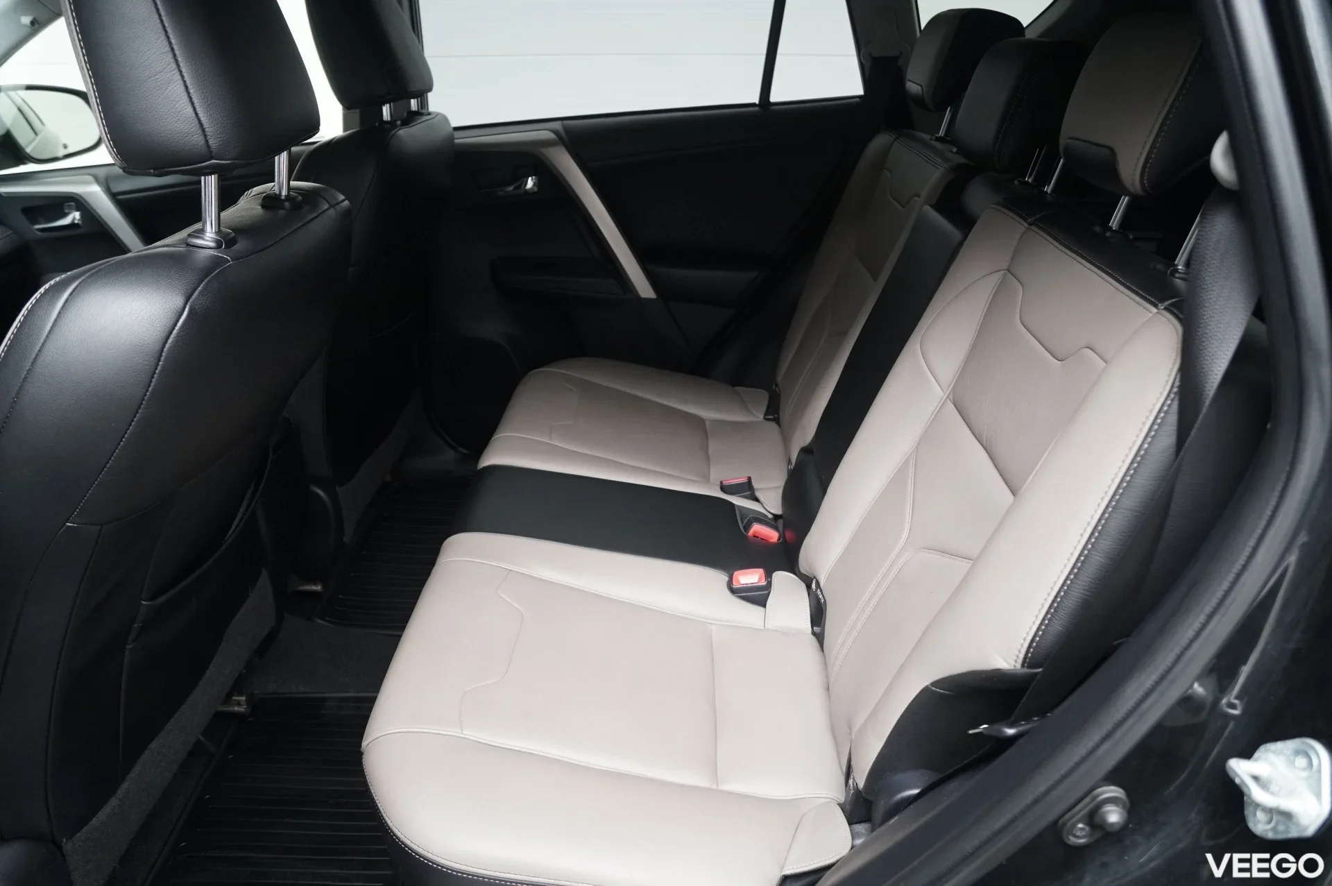 Toyota RAV4 Luxury 2 111kW