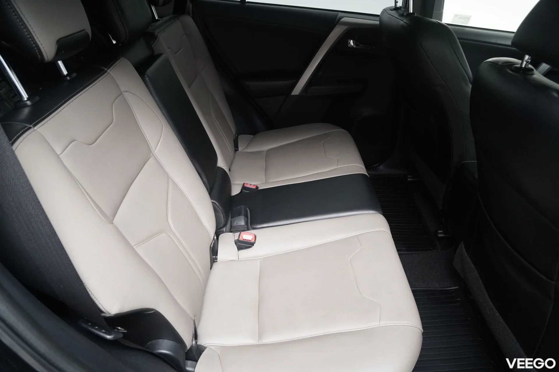 Toyota RAV4 Luxury 2 111kW