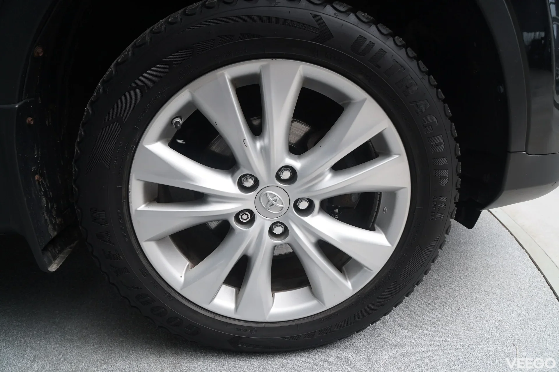 Toyota RAV4 Luxury 2 111kW