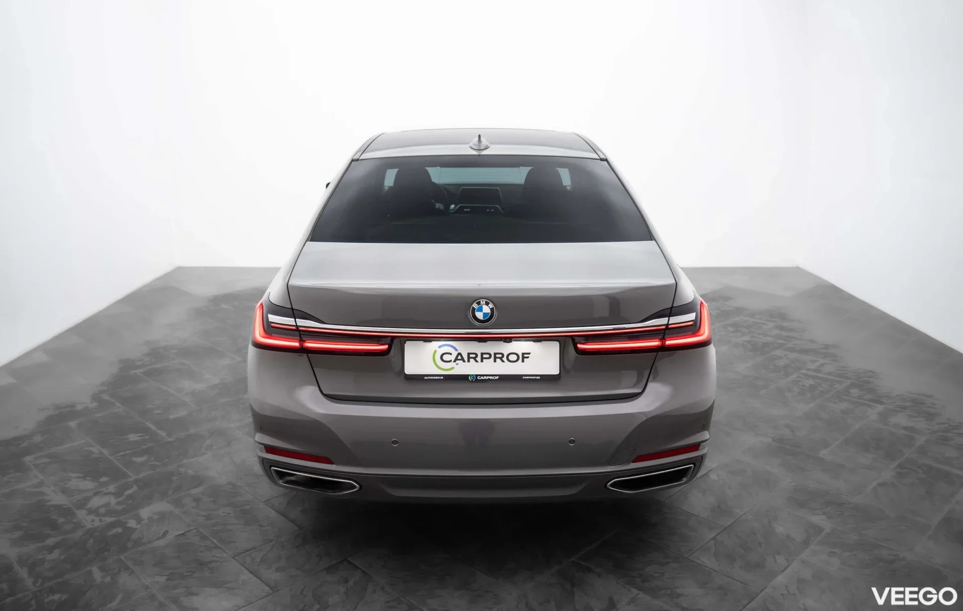 BMW 745 Le xDrive PHEV 3.0 290kW