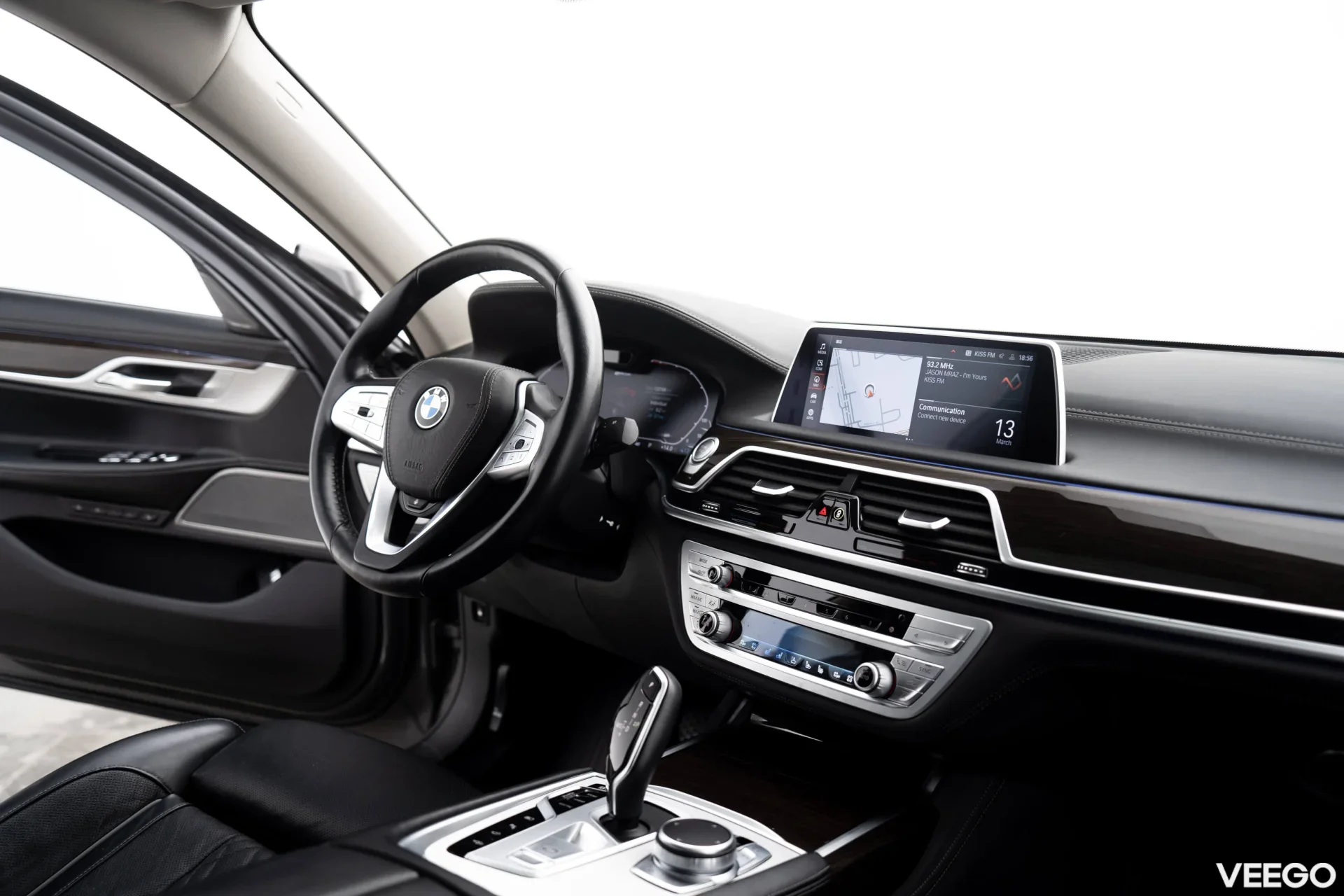 BMW 745 Le xDrive PHEV 3.0 290kW