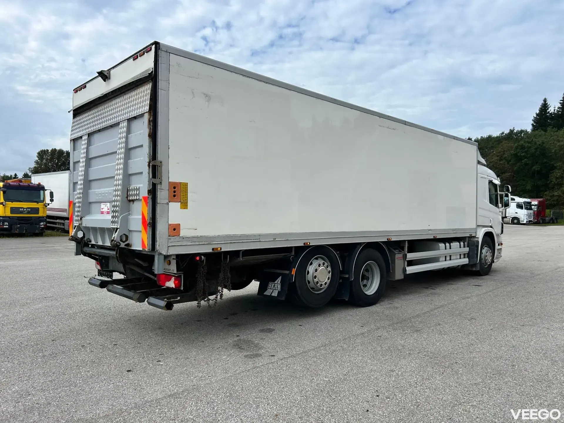 SCANIA P360 6X2*4 EURO5 264kW