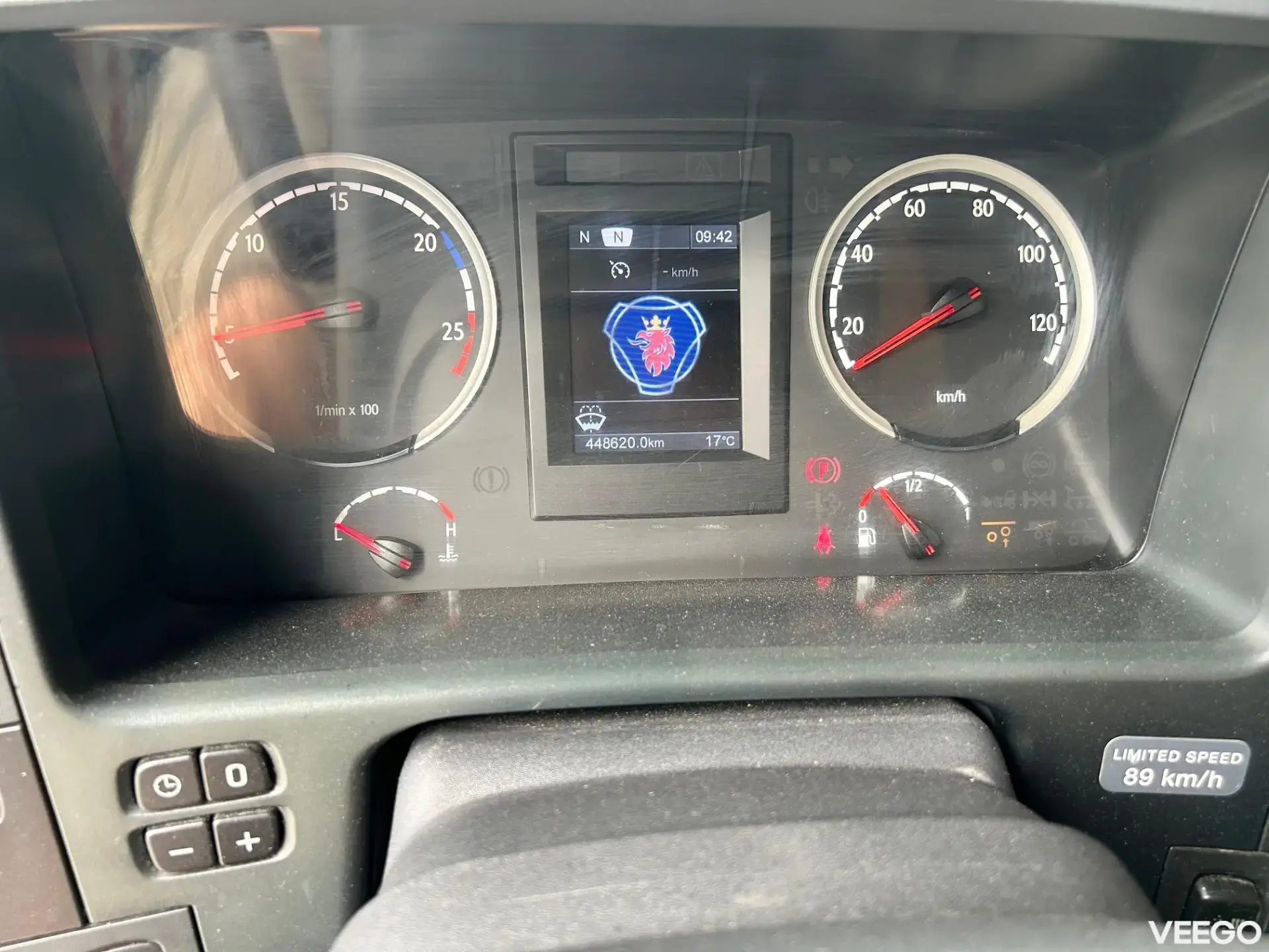 SCANIA P360 6X2*4 EURO5 264kW