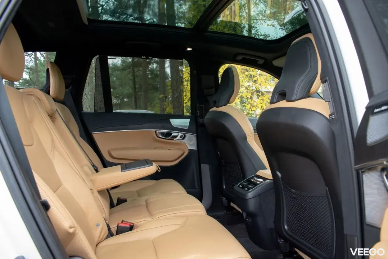 Volvo XC90 7s Ultimate Bright Xenium Luxury FULL 2 183kW